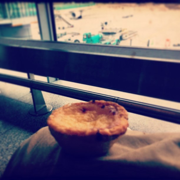 Warning up with an auld pastel de Nata