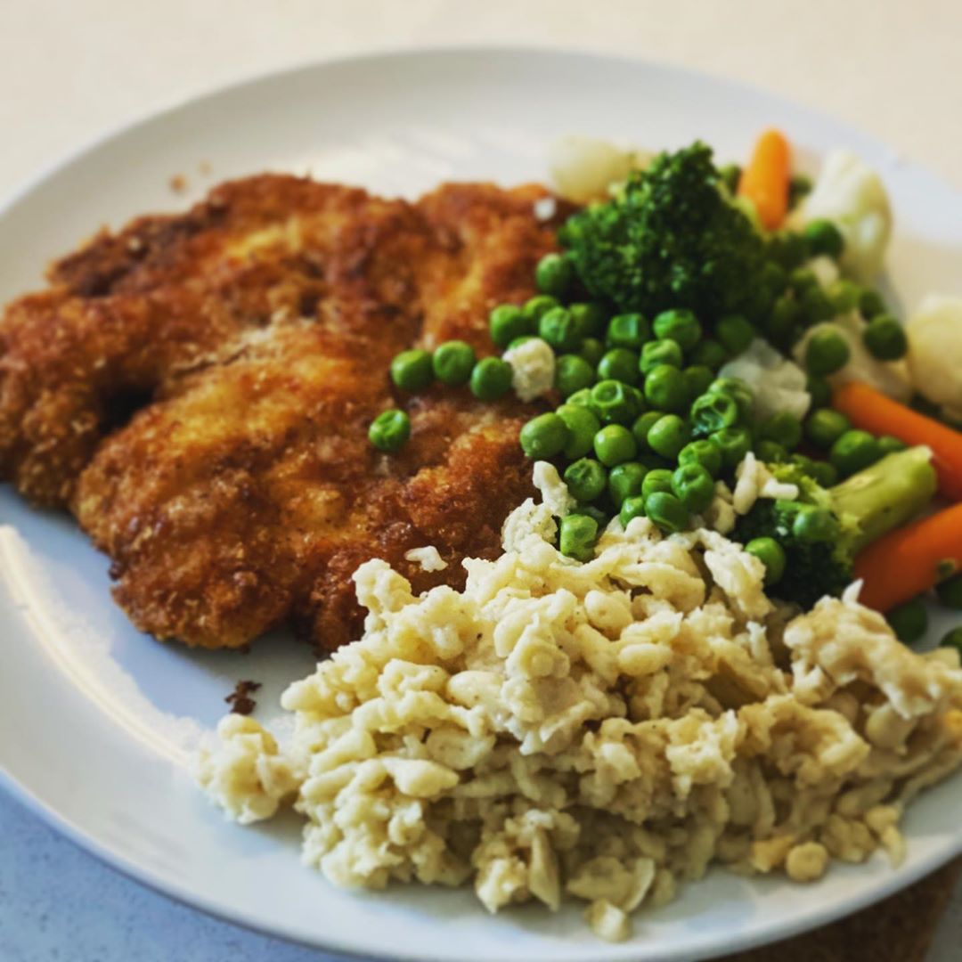 Chicken Schnitzel & Spätzle