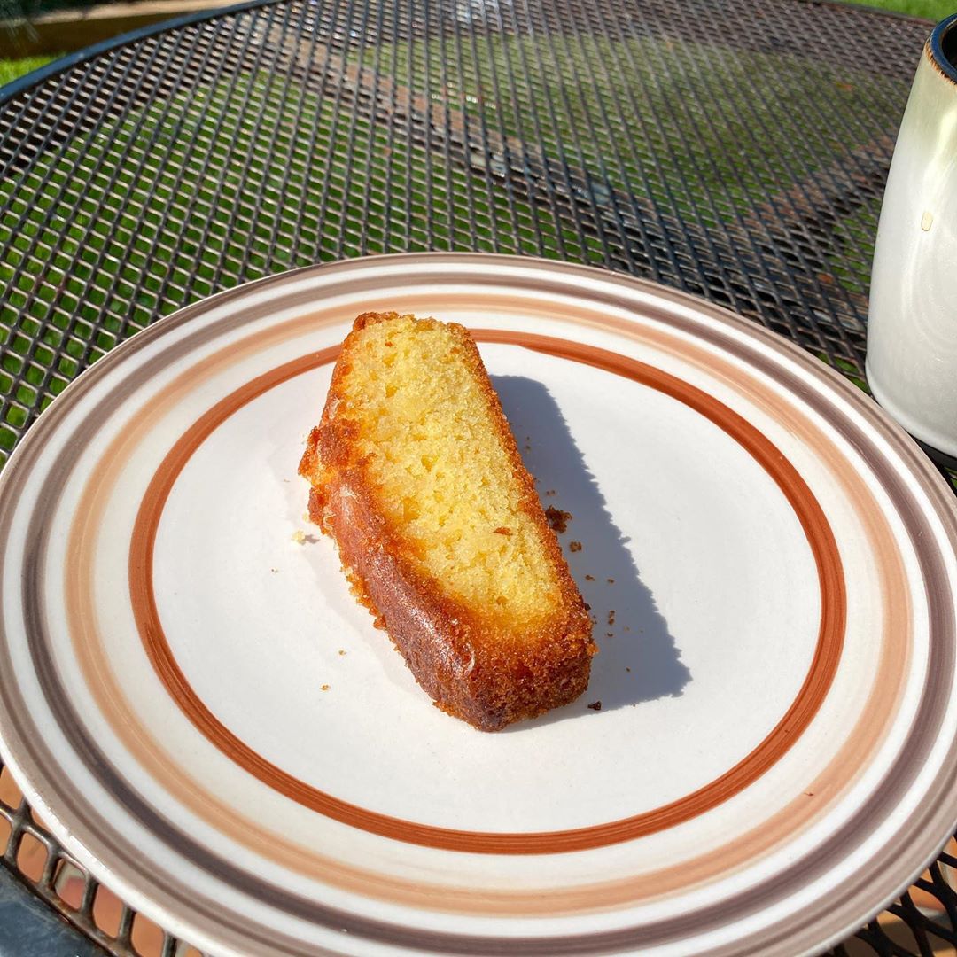 Much nyoms! Lemon drizzle cake.. from @mariecarey4