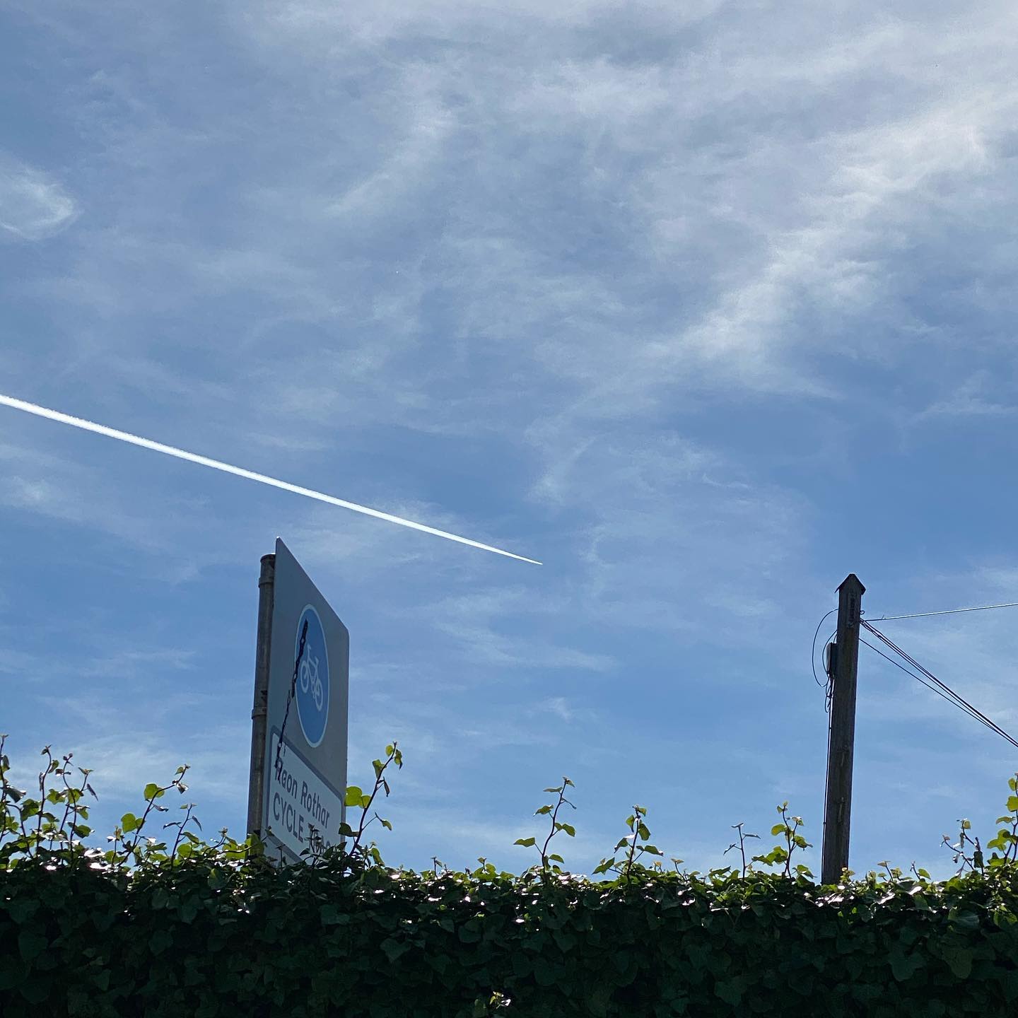 Plane spotting 2020 - that’s the Ba243 London to mexico... just over newbridge - Flightradar24 is so much fun