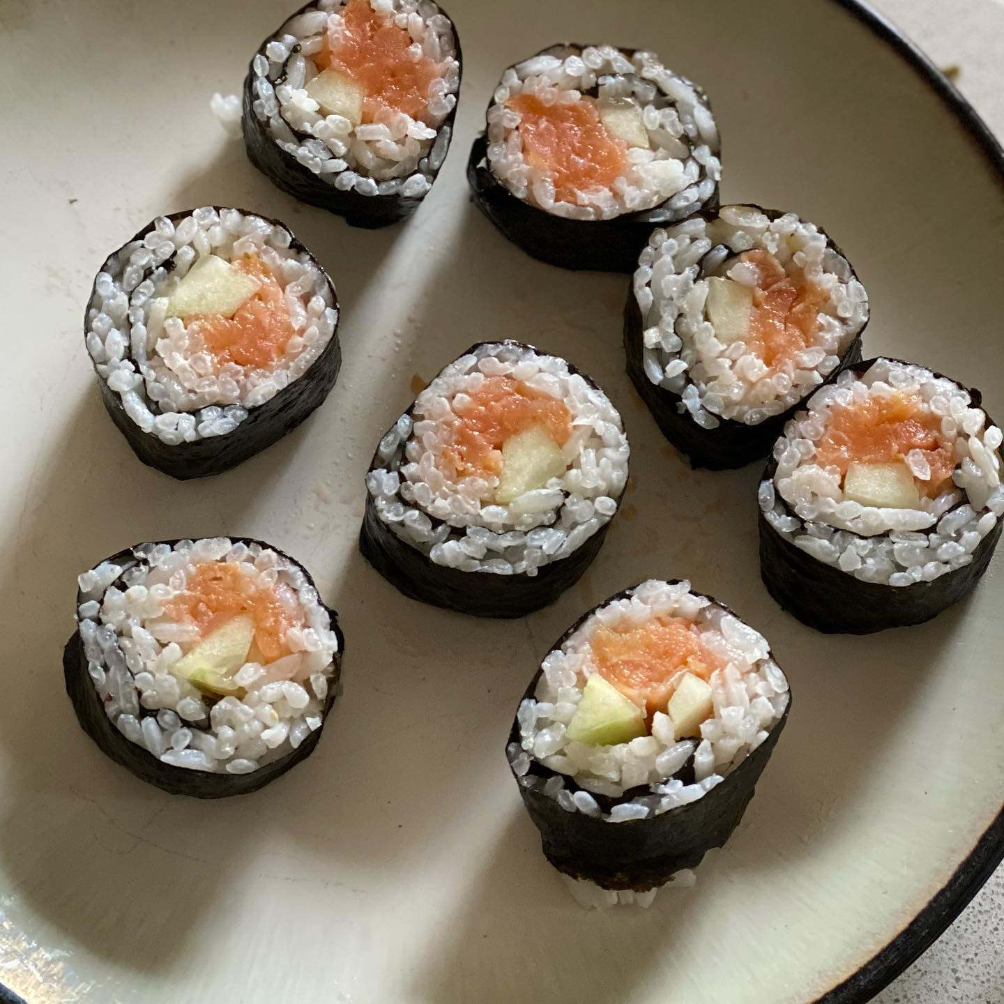 Sushi Sunday! Smoked salmon from @hedermansmokedfish for @mariecarey4 - and john west’s finest tinned tuna for deco!! 🤣