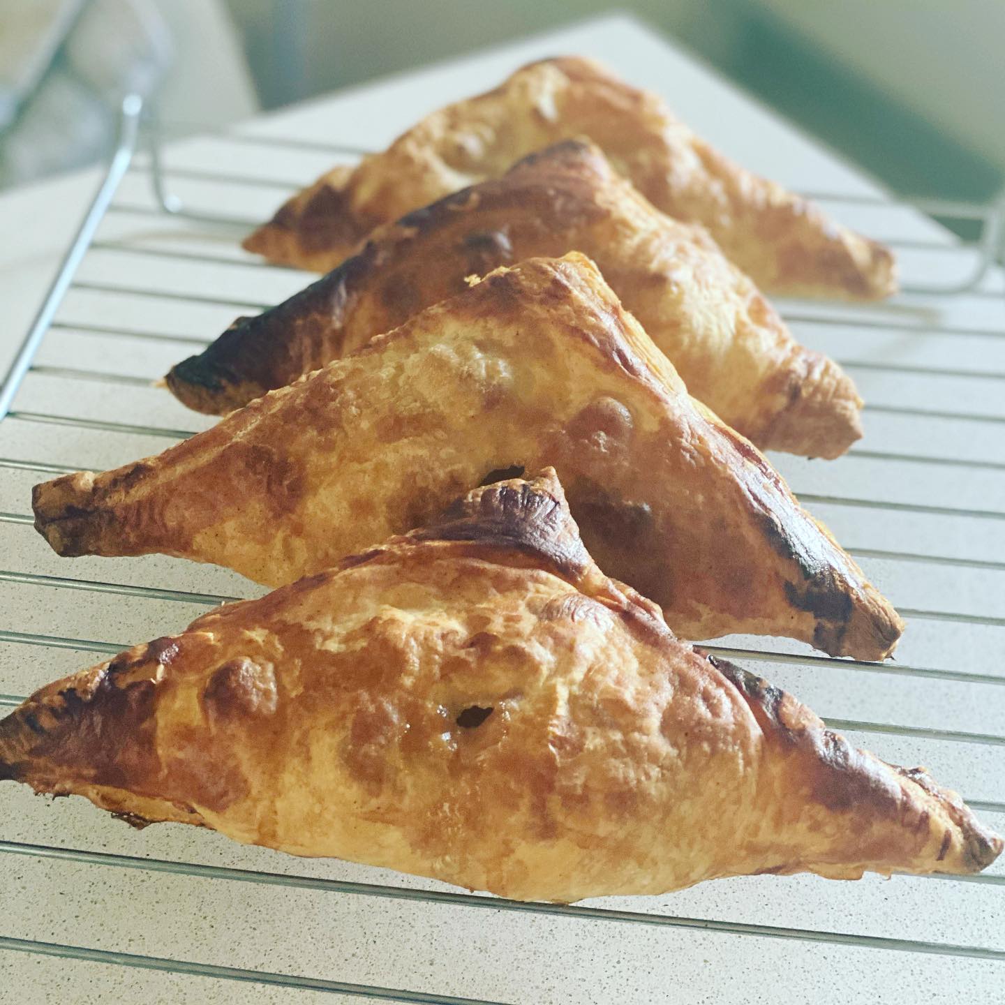 @mariecarey4 getting her bake on and making me/us apple turnovers...