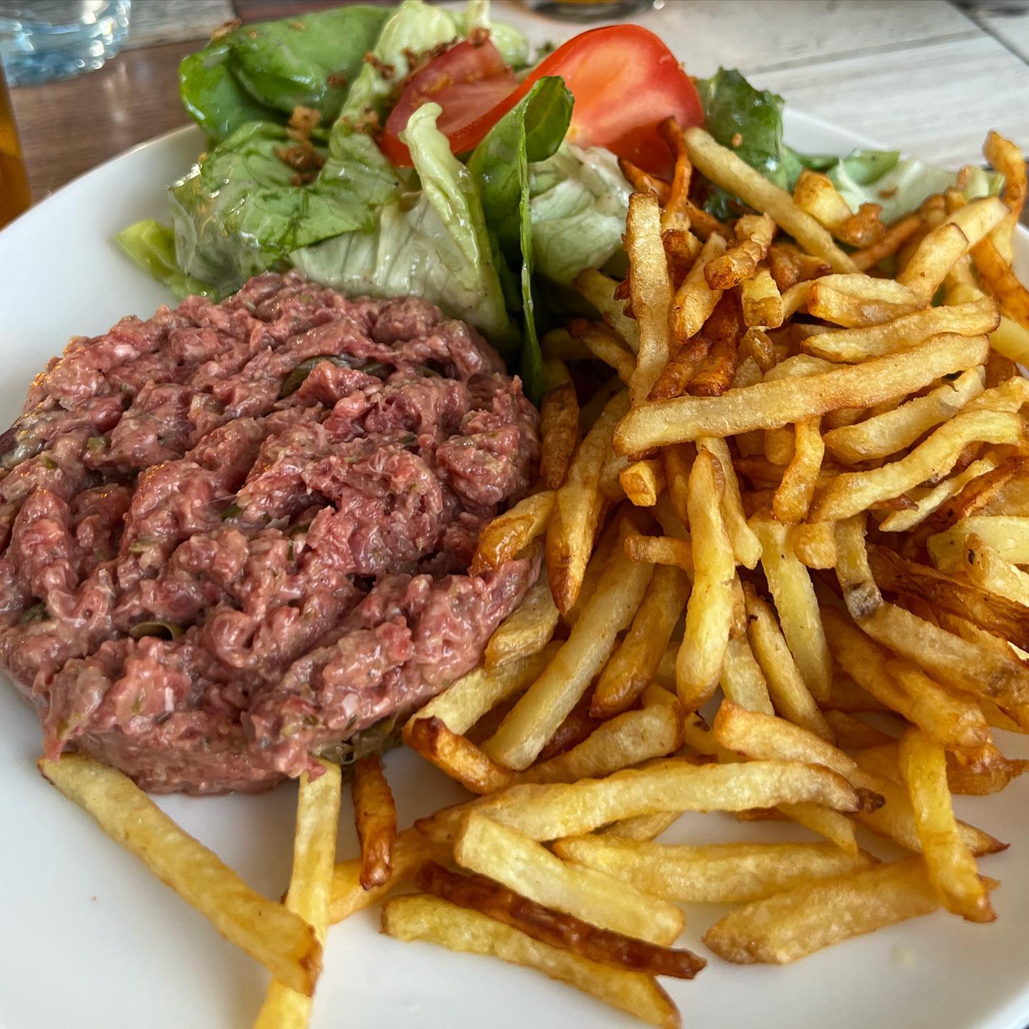 Slumming it with beef tartar and chips